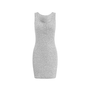 Robe Courte Décontractée Sans Manches en Maille Côtelée Unie Coupe Slim pour Femmes Grandes Tailles – Idéale pour le Dropshipping Shopify - Product Image 1