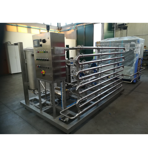 Pasteurisateur semi-automatique commercial pour boissons, 9 000 L/H, remplissage à froid et à chaud, construction en acier inoxydable, prix compétitif - Product Image 1