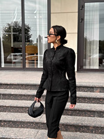 Veste courte élégante pour femme à col mandarin, manches bouffantes, basque, boutonnée sur le devant, jacquard, coupe ajustée