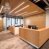 Panneau décoratif en bois massif de PVC, nouveau design, offre spéciale, intérieur pour salon, hôtel balcon, plafond en bois