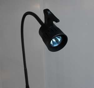 Lámpara de Examen LED Eléctrica Móvil Médica para Quirófano, Uso Quirúrgico, con Alta Iluminación - Product Image 3