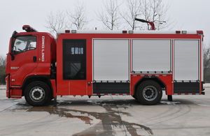 Nouveau <span class=keywords><strong>camion</strong></span> de pompiers diesel 1SUZU 4x2, 10000 litres d'eau et mousse, norme Euro 6, garantie <span class=keywords><strong>12</strong></span> <span class=keywords><strong>mois</strong></span>, à vendre, hauteur de travail maximale 65 m - Product Image 5