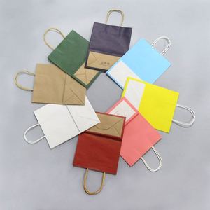 Bolsas de Regalo de Papel Kraft Personalizadas, Económicas y Listas para Enviar, en Blanco, Negro, Marrón, Rojo, Verde y Azul, con Asas Retorcidas - Product Image 6