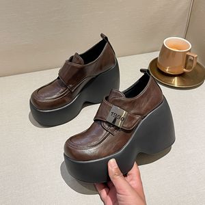 Chaussures compensées style britannique grande taille, nouvelle collection printemps, rétro à semelle épaisse, tendance pour femme - Product Image 1