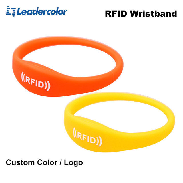 Reusable ISO14443A RFID Silicone Wristband 13.56MHz NFC Wristband for Water Park Gym