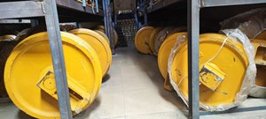 <span class=keywords><strong>Oem</strong></span> Yamma Vio55 Vio35 Graafmachine Voorgeleidegeleider Wiel Stationwagen Kettingwiel Bulldozer Spoor Looprollen Roller Graafmachine Rollen - Product Image 5