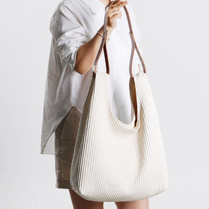 Korean style minimalist bag with detachable and adjustable <b>strap</b>, handbag, crossbody bag, <b>shoulder</b> bag, PU leather handle. - Product Image 4