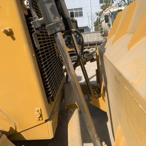 Bulldozer Caterpillar D8R d'occasion, original du Japon, avec ripper - Product Image 5