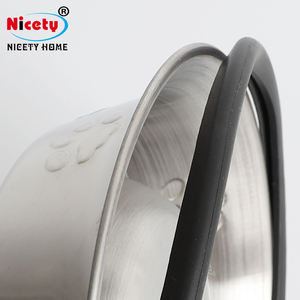 Gamelle portable en acier inoxydable pour animaux de compagnie, plusieurs tailles pour chiens et chats, écologique pour une utilisation en intérieur et en extérieur - Product Image 6