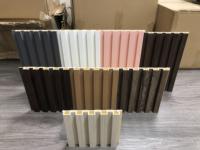 Panel de pared WPC estriado compuesto de plástico y madera Europea Panel de pared estriado de PVC para decoración Interior del hogar Precio de fábrica pared