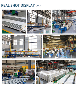 Puerta de Garaje Residencial Automática CHI, Aislada con Espuma de Poliuretano de Lujo, 16x7, con Ventanas - Product Image 4