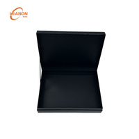 Boîte en papier noir à fermeture magnétique, insert en mousse EVA, laminage mat, logo personnalisé, emballage cadeau rigide pour montres, bijoux, vêtements