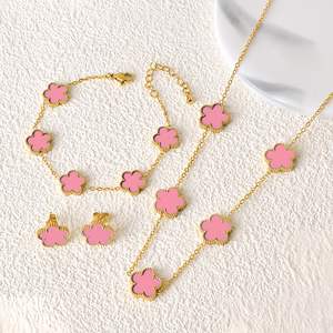 Set di Gioielli alla Moda in Offerta Speciale con <span class=keywords><strong>Quadrifoglio</strong></span> Portafortuna Placcato Oro 18K Conchiglia Double Face Collana Orecchini e Bracciale - Product Image 3