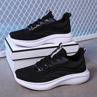 Sepatu Sneakers Kasual Pria Hitam Putih Sol Tebal EVA Bernapas Ringan Stok Pabrik OEM Siap Kirim