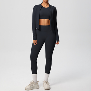 Ensemble de Yoga de sport trois pièces de haute qualité respirant motif solide haut à manches courtes pantalon de Fitness de course en plein air <span class=keywords><strong>avec</strong></span> poches - Product Image 3