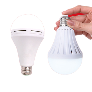 AC DC перезаряжаемная аварийная Светодиодная лампа <span class=keywords><strong>8000K</strong></span> 300AM батарея LED аварийная лампа - Product Image 6