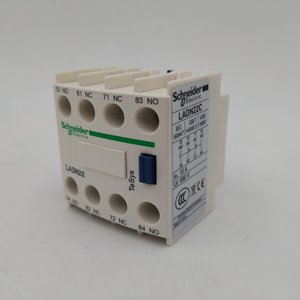 เดิมและใหม่ช่วยติดต่อบล็อก TeSys D 2NO + 2NC LADN22C ด้านหน้าติดตั้งในสต็อก - Product Image 2