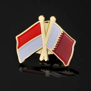 Broche Nacional de Estilo Moderno, Artesanía en Latón con Bandera Flotante, Conmemorativo para Hombres Mayores - Product Image 5