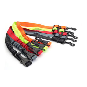 2025 Usine <span class=keywords><strong>En</strong></span> Gros Pet Sécurité 360 Degrés Rotation Réglable 3 <span class=keywords><strong>en</strong></span> 1 Antidéflagrant Réfléchissant Élasticité <span class=keywords><strong>Chien</strong></span> <span class=keywords><strong>Voiture</strong></span> Laisse - Product Image 1