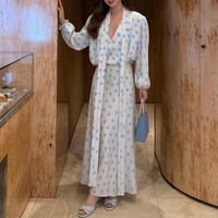 Nouvelle robe d'été ODM pour femme en polyester, coupe ajustée, anti-plis, à pois vintage, col en V, manches bouffantes, taille haute