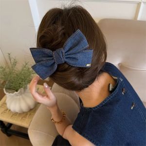 Korean retro denim blue <b>bow</b> hair <b>clip</b> with gold label banana <b>clip</b> shark <b>clip</b>, fashionable hair tie hair accessory for women. - Product Image 2
