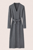Robe en laine à col en V personnalisée et élégante pour femmes silhouette droite et mince robe longue en cachemire tricotée à motif solide pour l'automne
