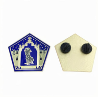 Precio al por mayor de fábrica Venta caliente Aleación de zinc Esmalte duro Gritty Personalizado Sombrero mágico Pin Insignia con embragues de mariposa
