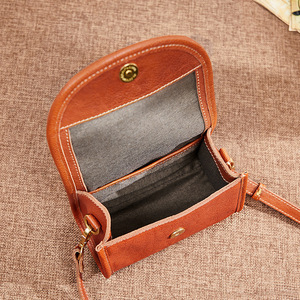 Japanese Style Genuine Leather Shoulder <b>Bag</b> <b>Small</b> Square Crossbody Women's Portable Phone <b>Bag</b> Brown <b>Black</b> Fall 2025 - Product Image 3