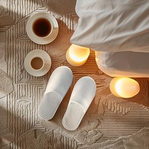 Spa Slppers kapalı Toe tek kullanımlık terlik erkekler ve kadınlar için uygun boyutu otel ev konuk kullanılan beyaz kaymaz terlik - Product Image 4