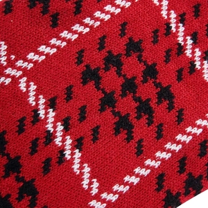 Pull pour chien en tricot pied-de-poule rouge avec bordure côtelée blanche, design moderne et décontracté, tenue d'hiver pour petits chiens - Product Image 4