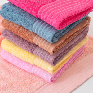 Toalla Facial de Fibra de Bambú Kim Ryan 34x74cm, Antibacterial, Suave, Absorbente y Desechable para Adultos - Product Image 3