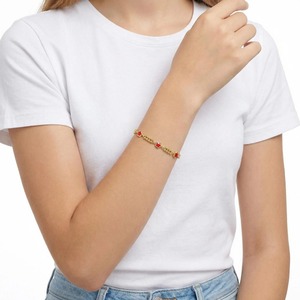 Braccialetto per Bambine Placcato Oro <span class=keywords><strong>con</strong></span> 3 Ciondoli a Stella in Smalto Rosso, Catena <span class=keywords><strong>con</strong></span> <span class=keywords><strong>Perline</strong></span> e Chiusura <span class=keywords><strong>di</strong></span> Sicurezza, Perfetto come Regalo o per l'Uso Quotidiano - Product Image 3
