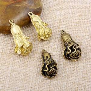Colgante de repollo de latón chapado en oro de 18 quilates para la fabricación de collares, accesorios de joyería de forma irregular - Product Image 1