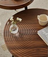 Ensemble de tables basses gigognes modernes avec plateau en verre, structure métallique, hauteur réglable, design convertible pour salon