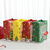 Sacs en papier de Noël réutilisables en gros avec fenêtre, impression personnalisée du logo, emballage cadeau de Noël, sacs en papier avec poignée en corde torsadée