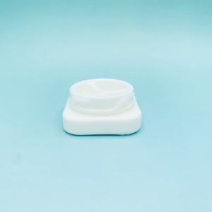 Pot carré en verre de 9 ml avec couvercle en plastique, contenant 3 compartiments de 3 ml chacun pour le stockage de marchandises - Product Image 3