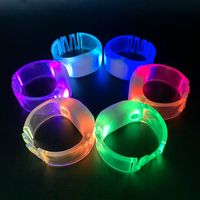 Bracelet à LED de fête avec logo personnalisé Bracelets à LED avec contrôle DMX Bracelets à LED télécommandés pour concerts et événements