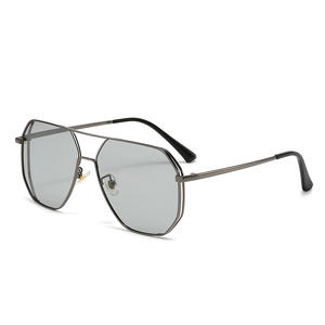 แว่นกันแดดทรงนักบินโลหะสำหรับผู้ชาย รุ่น YC5087 C4 เลนส์ TAC ป้องกันรังสียูวี 400 กรอบเต็มแบบโพลาไรซ์ สำหรับขับรถ รุ่นที่ 3 - Product Image 2