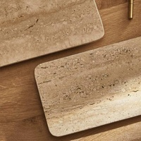 Plateau de service rectangulaire en marbre de travertin beige vintage personnalisé, style wabi-sabi, en pierre naturelle