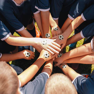 1 rouleau/500 feuilles d'autocollants de football autocollants de balle créatifs personnalisés autocollants de sceau d'emballage pour enfants - Product Image 4
