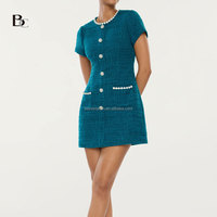 Robe Blazer Courte en Tweed Haut de Gamme Personnalisée avec Boutons Tissés et Fleurs 3D, Fabrication OEM/ODM pour Boutiques – Vente en Gros