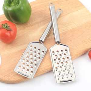 Rallador de queso de acero inoxidable con mango, herramienta de cocina duradera para verduras y jengibre, solo lavar a mano - Product Image 1