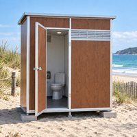 Toilettes mobiles préfabriquées modernes, cabine de salle de bain portable pour le camping, toilettes extérieures avec unité de douche intégrée pour événements publics