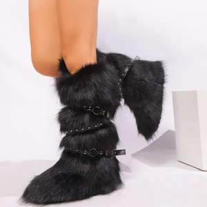 Nouvelles bottes <span class=keywords><strong>de</strong></span> <span class=keywords><strong>neige</strong></span> mi-montantes en peluche artificielle pour <span class=keywords><strong>femme</strong></span> 2025, style Y2K Goth Chic, avec rivets et fourrure, grandes tailles - Product Image 3