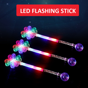 Giáng Sinh Đầy Màu Sắc <span class=keywords><strong>LED</strong></span> Gậy Hoa Đèn <span class=keywords><strong>Flash</strong></span> Đồ Chơi Ánh Sáng Lên Cây Đũa Phép Thanh Cho Trẻ Em Của Sân Chơi Cửa Hàng Bán <span class=keywords><strong>LED</strong></span> Flower Stick <span class=keywords><strong>Wand</strong></span> - Product Image 4