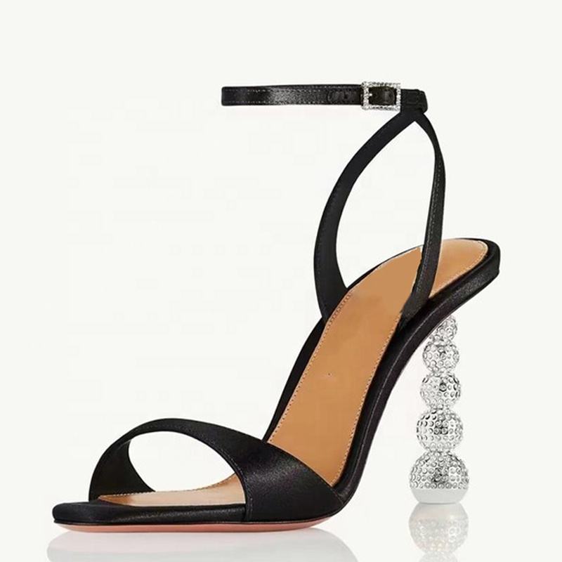 Diamanti lucidi argento perline tacchi alti unici scarpe da donna