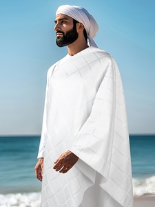 Lot de 2 serviettes musulmanes blanches pour hommes – en fibre de polyester épaissie, châle de prière arabe traditionnel avec détails à pompons et élégant - Product Image 3