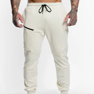 El nuevo <span class=keywords><strong>Jogger</strong></span> con costuras reforzadas <span class=keywords><strong>Jogger</strong></span> Slim Fit de fabricación a base de forro polar - Product Image 1
