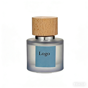 ขวดน้ำหอมดีไซน์ใหม่ ขนาด 50 มล. ฝาไม้ พร้อมกล่องบรรจุภัณฑ์ - Product Image 1