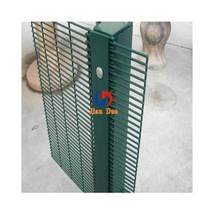 Valla antiescalada de 358 soldada de metal duradero Valla de <span class=keywords><strong>malla</strong></span> de alambre de alta seguridad Valla de prisión de metal <span class=keywords><strong>con</strong></span> picos de pared - Product Image 4